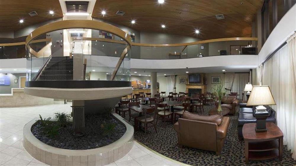 Holiday Inn Express Detroit-Warren/General Motors Technology Center By Ihg Zewnętrze zdjęcie