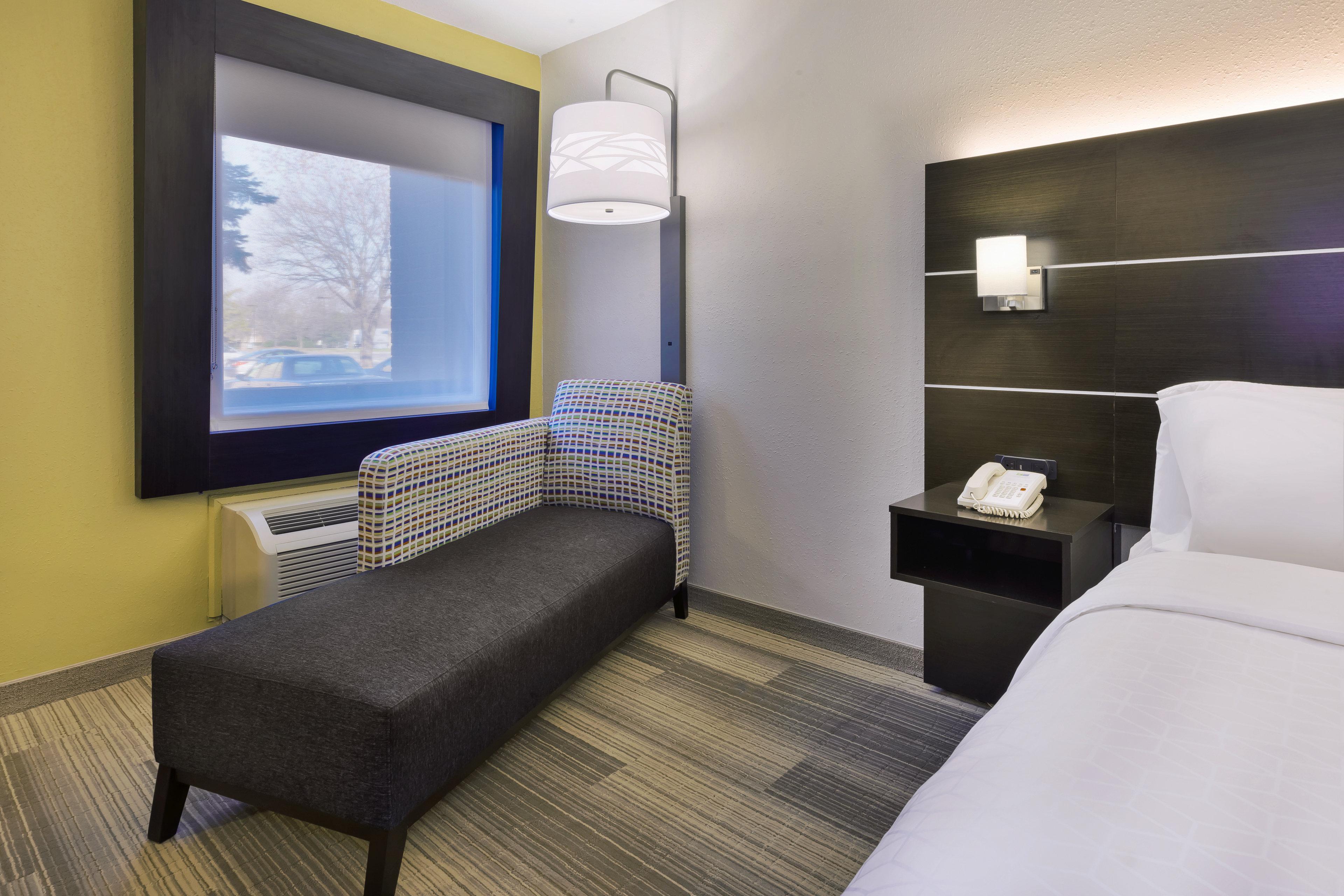 Holiday Inn Express Detroit-Warren/General Motors Technology Center By Ihg Zewnętrze zdjęcie