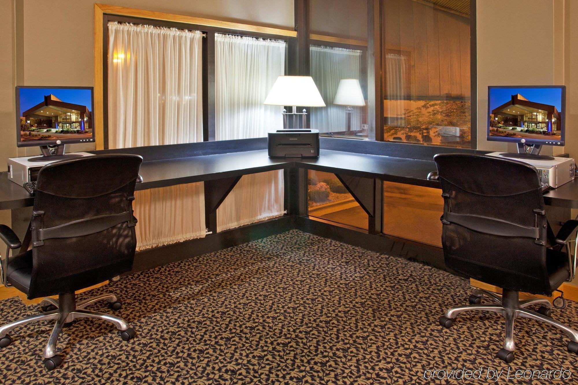Holiday Inn Express Detroit-Warren/General Motors Technology Center By Ihg Udogodnienia zdjęcie
