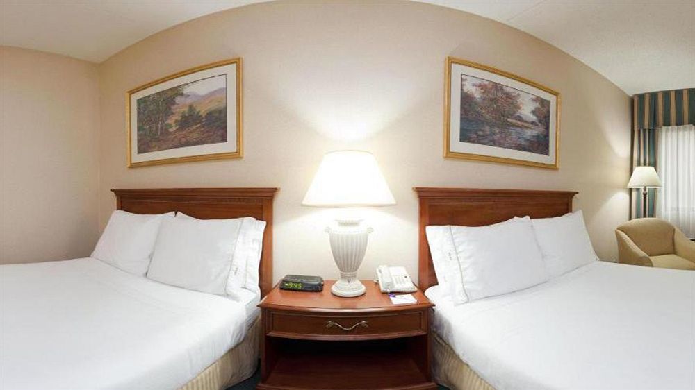 Holiday Inn Express Detroit-Warren/General Motors Technology Center By Ihg Zewnętrze zdjęcie