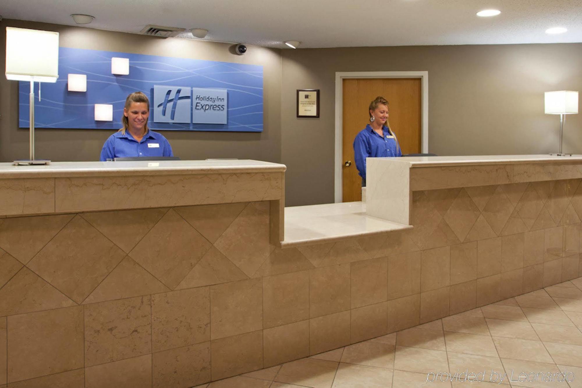 Holiday Inn Express Detroit-Warren/General Motors Technology Center By Ihg Zewnętrze zdjęcie