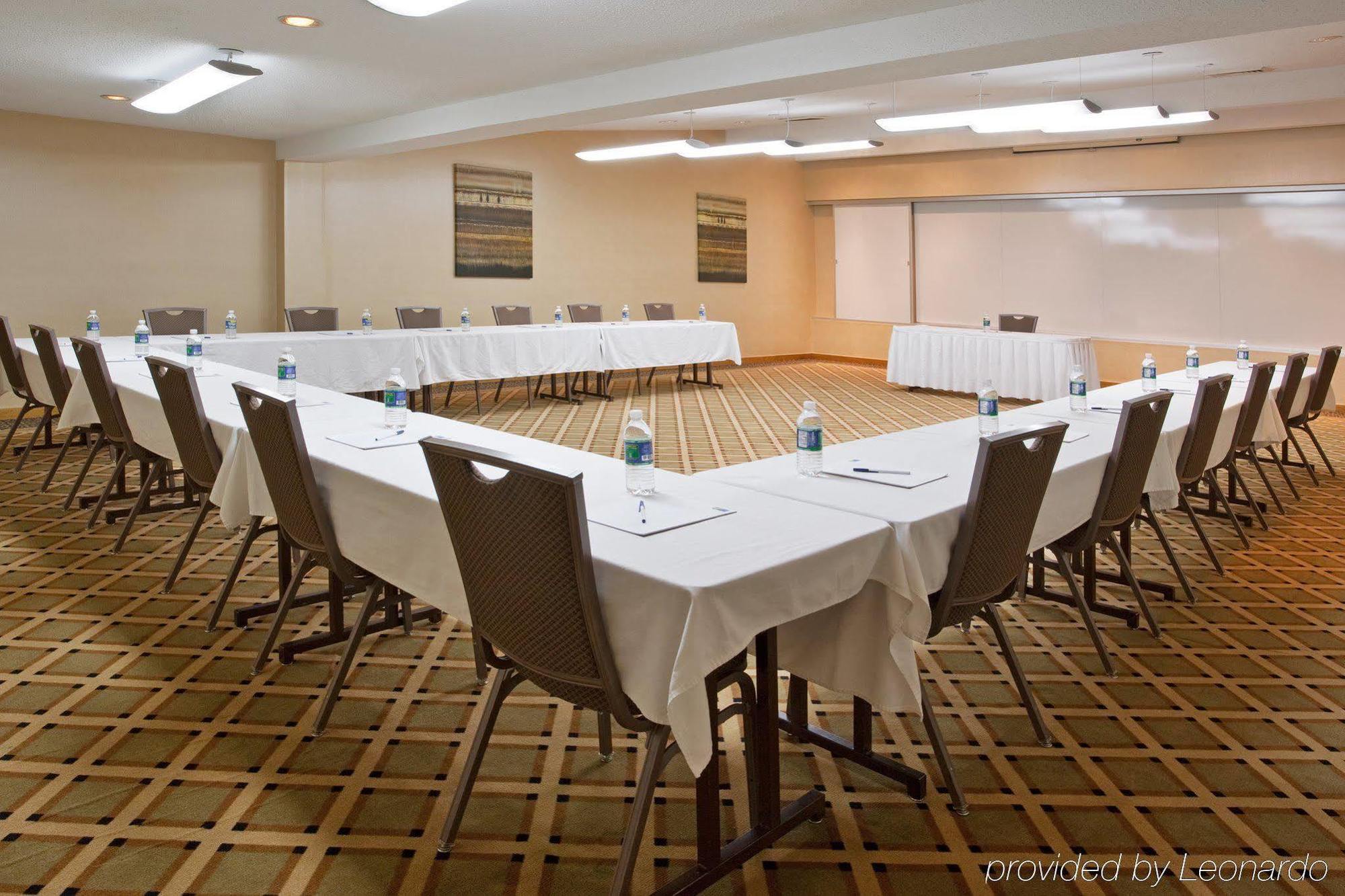 Holiday Inn Express Detroit-Warren/General Motors Technology Center By Ihg Zewnętrze zdjęcie
